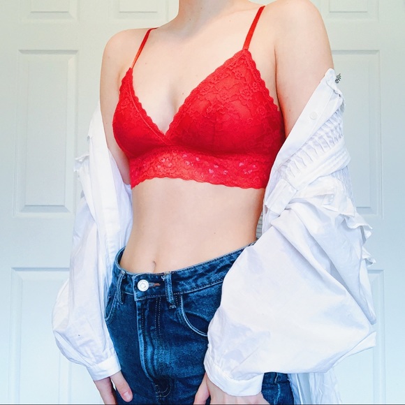 Lacy red bralette - Picture 3 of 4